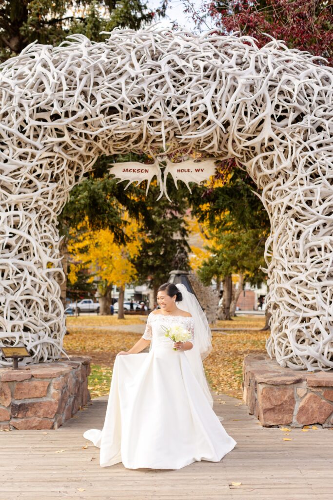 bridal portraits in Jackson Hole, Antler Arch in Jackson Hole, Wyoming, 